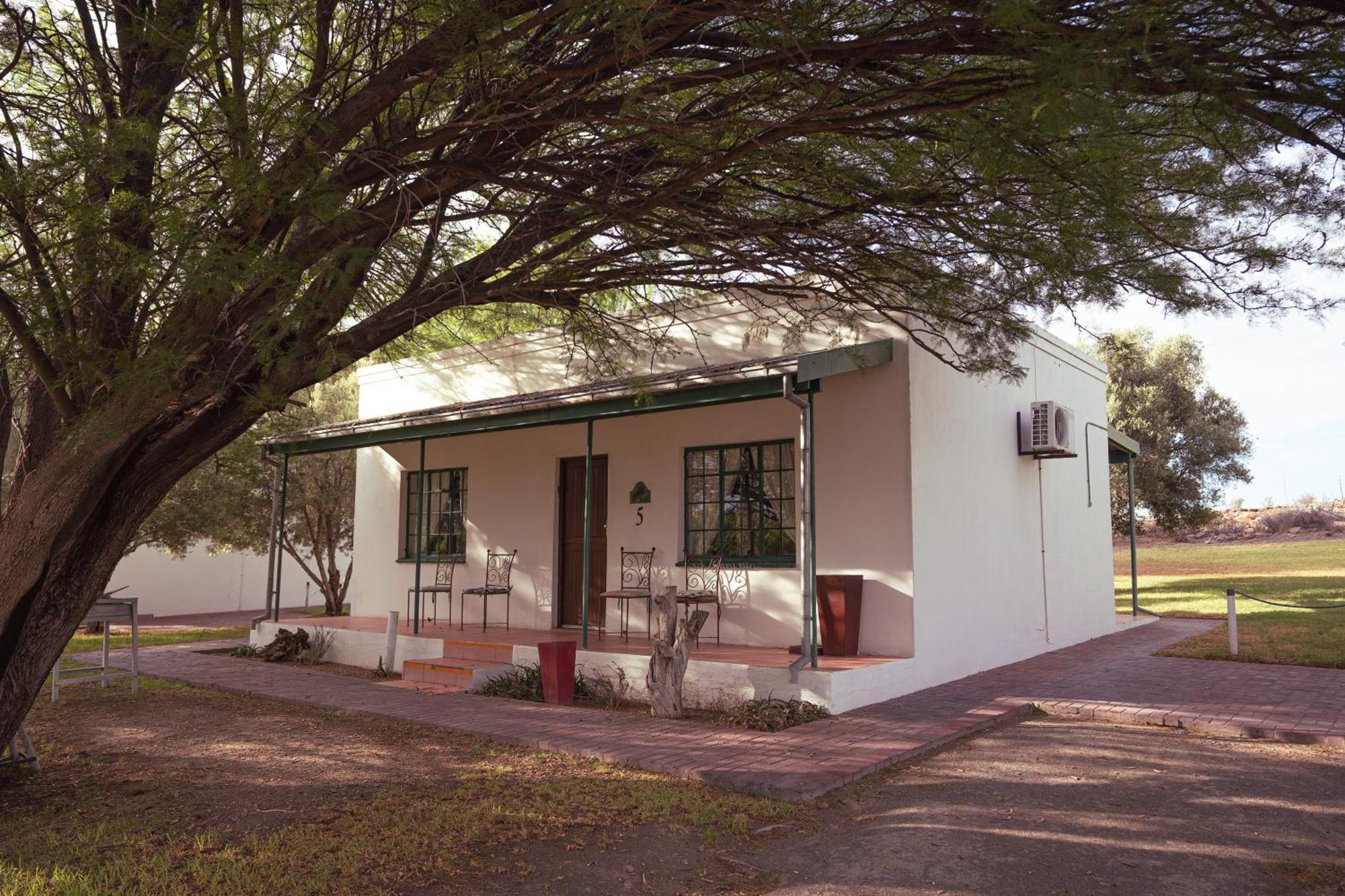 Villa Olive Grove Guest Farm à Beaufort West Extérieur photo