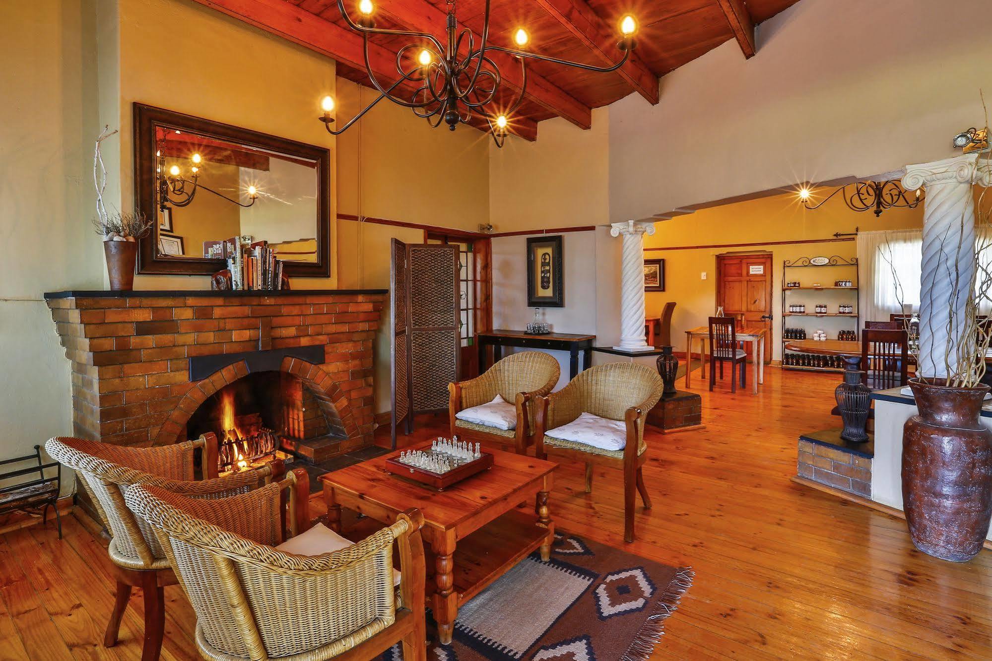 Villa Olive Grove Guest Farm à Beaufort West Extérieur photo